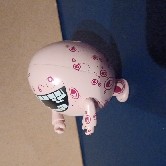 TOYR2 Eggtopus - Picture 2 of 7